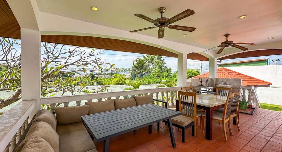 Casa en venta de 4 habitaciones en East Pattaya, Pattaya