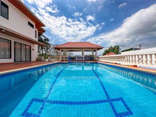 For rent and for sale 4 bedrooms house in Bang Lamung, Chonburi
