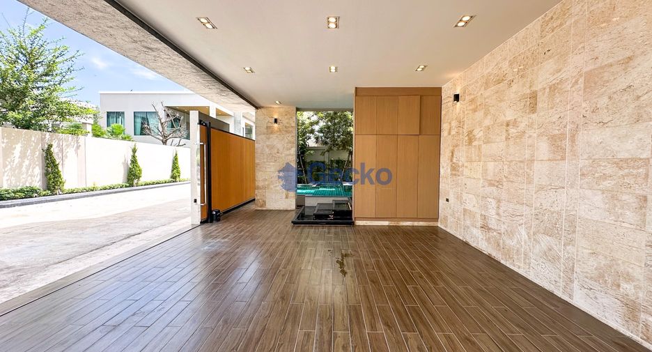 À louer et à vendre 4 chambres maison à Huay Yai, Pattaya