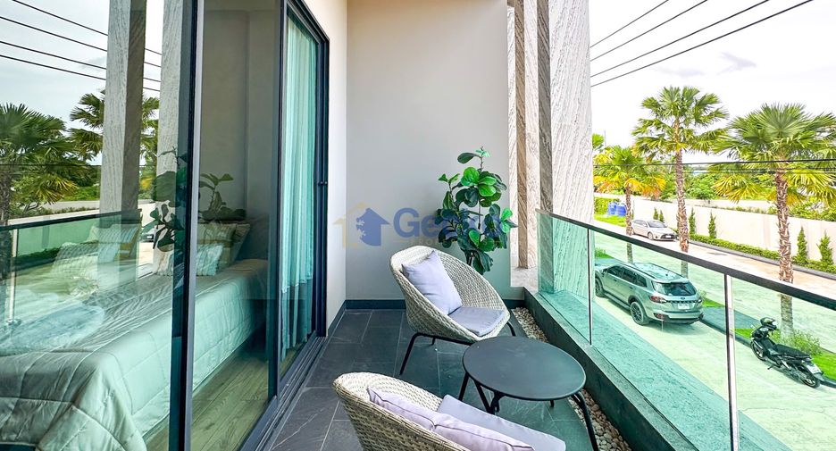 À louer et à vendre 4 chambres maison à Huay Yai, Pattaya