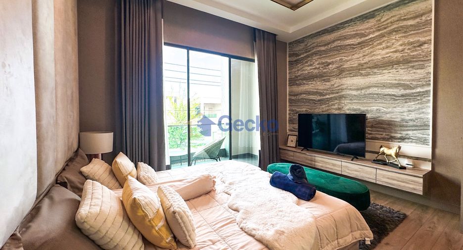 À louer et à vendre 4 chambres maison à Huay Yai, Pattaya