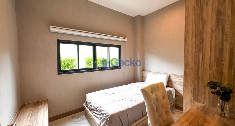 À louer et à vendre 4 chambres maison à Huay Yai, Pattaya