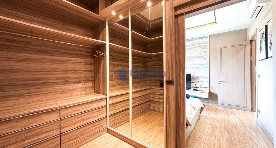 À louer et à vendre 4 chambres maison à Huay Yai, Pattaya
