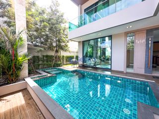 For rent and for sale 4 bedrooms house in Bang Lamung, Chonburi