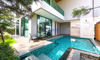 À louer et à vendre 4 chambres maison à Huay Yai, Pattaya