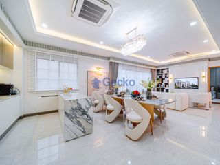For sale 4 bedrooms house in Bang Lamung, Chonburi
