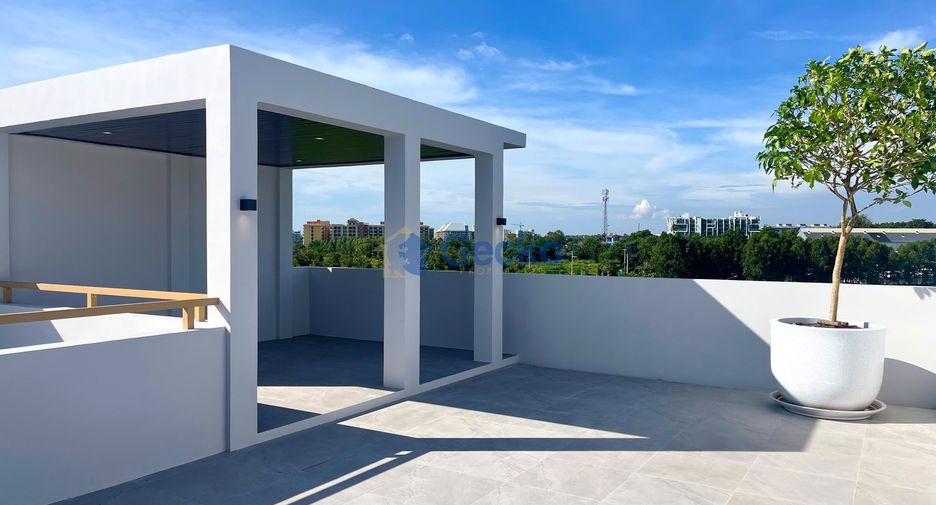 For sale 4 bedrooms house in Sattahip, Chonburi