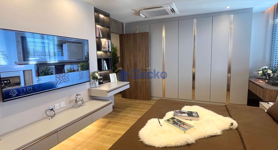 For sale 4 bedrooms house in Sattahip, Chonburi