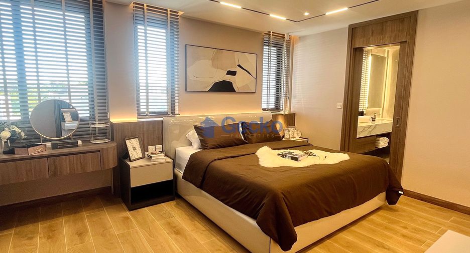 For sale 4 bedrooms house in Sattahip, Chonburi