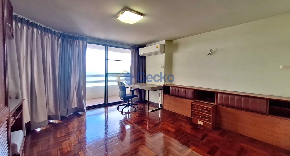 For sale 3 bedrooms condo in Pratumnak, Pattaya