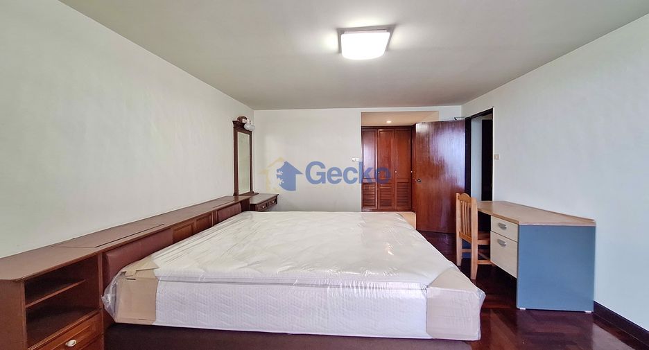 For sale 3 bedrooms condo in Pratumnak, Pattaya