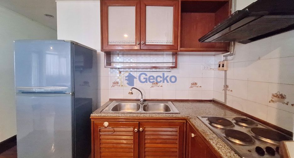 For sale 3 bedrooms condo in Pratumnak, Pattaya