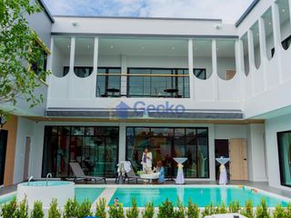 Haus zum Kauf mit 5 Zimmer in Bang Lamung, Chonburi