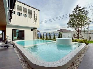 Haus zum Kauf mit 5 Zimmer in Bang Lamung, Chonburi