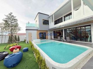 Haus zum Kauf mit 5 Zimmer in Bang Lamung, Chonburi