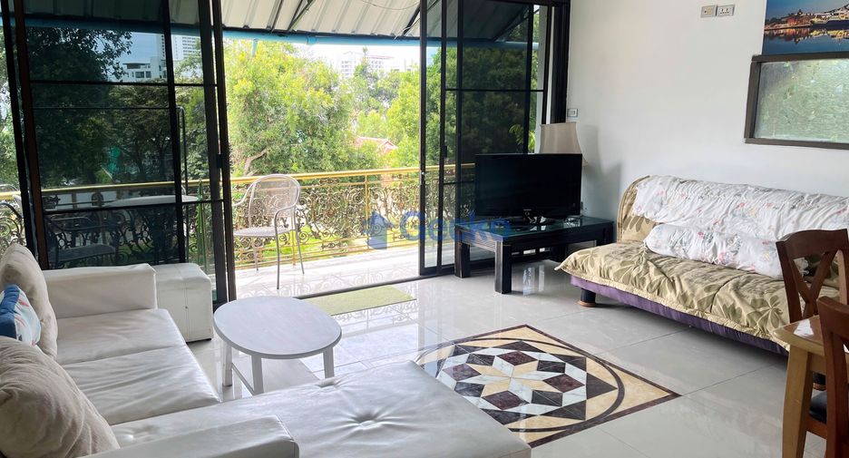 À vendre 5 chambres maison à Pratumnak, Pattaya