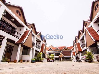 For sale 5 bedrooms house in Bang Lamung, Chonburi