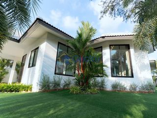 For sale 4 bedrooms house in Bang Lamung, Chonburi
