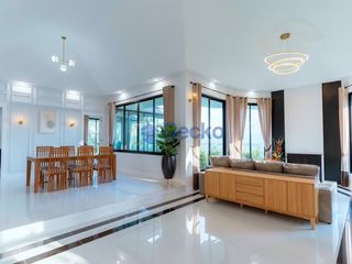 For sale 4 bedrooms house in Bang Lamung, Chonburi