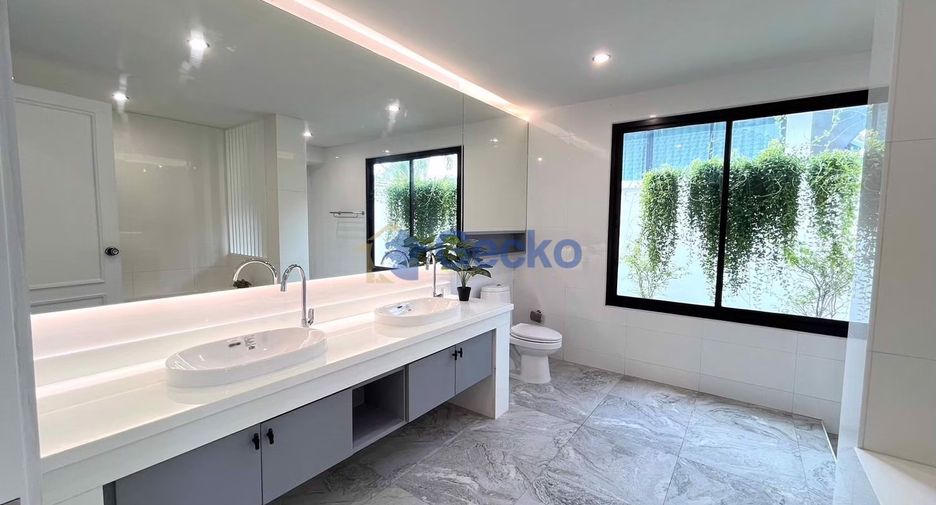 Haus zum Kauf mit 4 Zimmer in Bang Lamung, Chonburi
