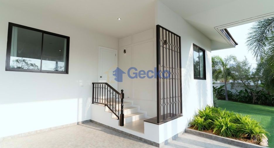 Haus zum Kauf mit 4 Zimmer in Bang Lamung, Chonburi