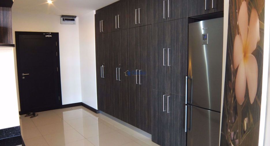 For sale 2 bedrooms condo in Pratumnak, Pattaya