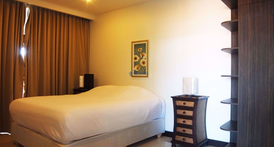 For sale 2 bedrooms condo in Pratumnak, Pattaya