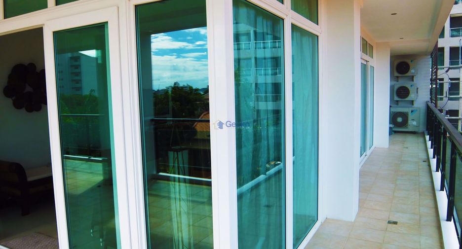 For sale 2 bedrooms condo in Pratumnak, Pattaya