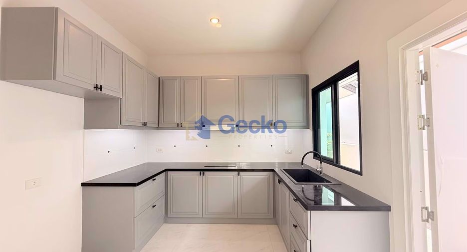 Casa en venta de 3 habitaciones en Bang Lamung, Chonburi