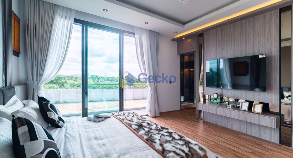 For sale 5 ベッドルーム house in East Pattaya, Pattaya