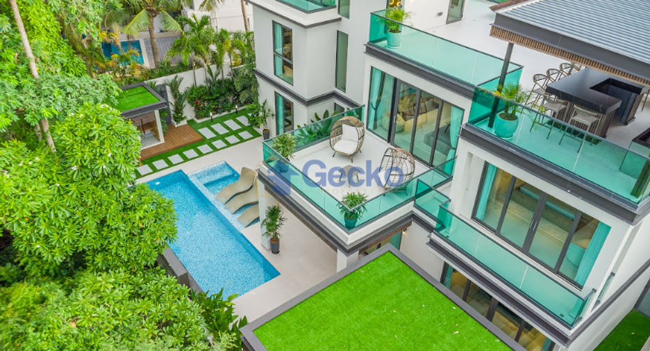 For sale 6 bedrooms house in Sattahip, Chonburi