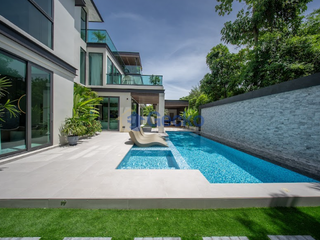 For sale 6 bedrooms house in Jomtien, Pattaya