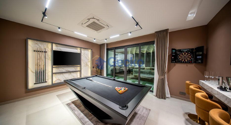 For sale 6 bedrooms house in Sattahip, Chonburi