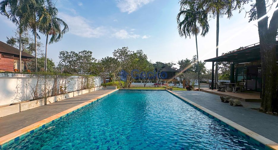 For sale 4 bedrooms house in East Pattaya, Pattaya