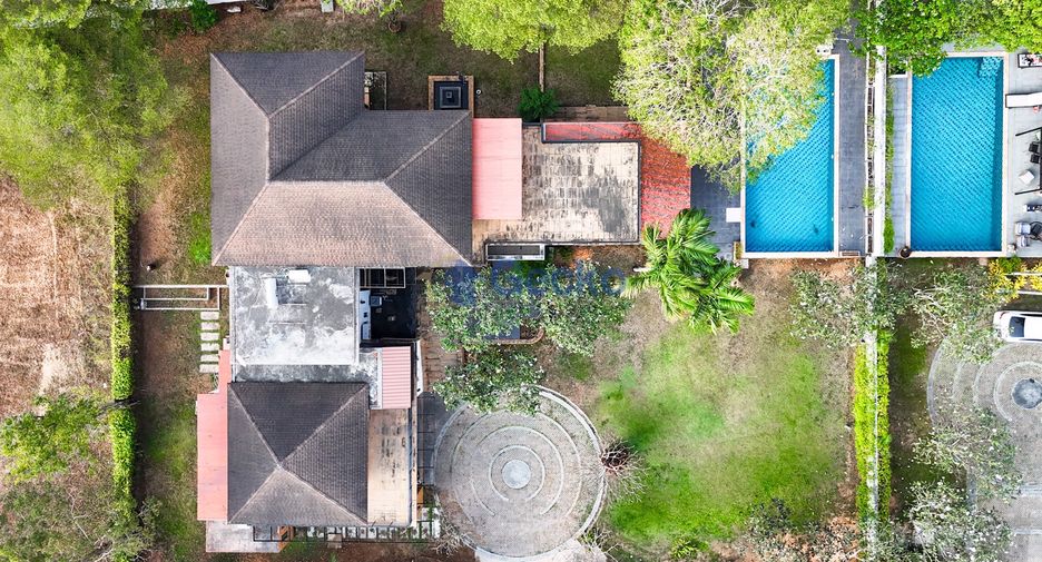 For sale 4 bedrooms house in East Pattaya, Pattaya