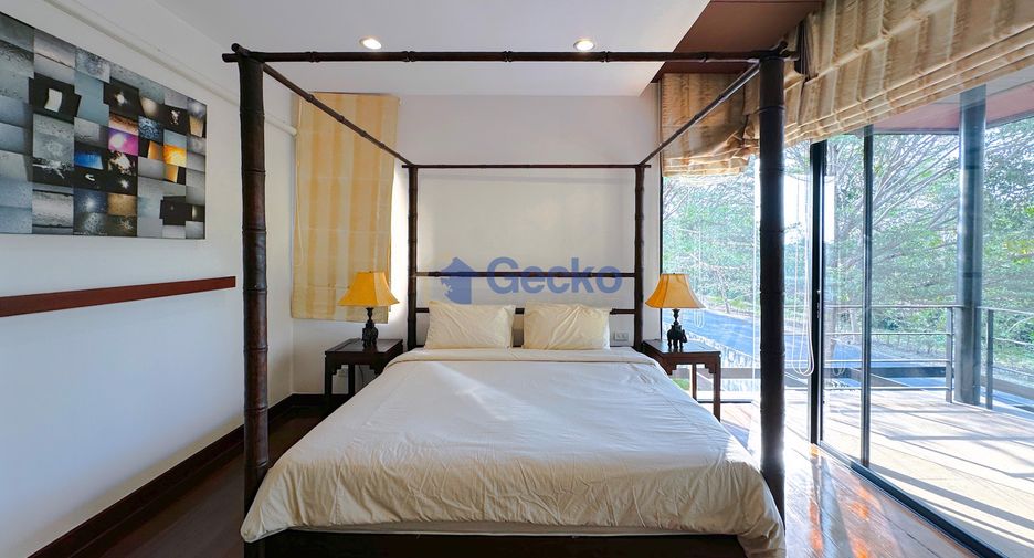 For sale 4 bedrooms house in East Pattaya, Pattaya