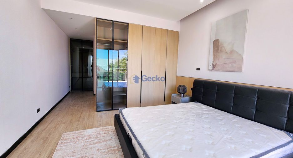 For sale 5 bedrooms house in Jomtien, Pattaya