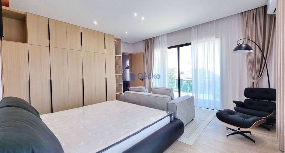 For sale 5 bedrooms house in Jomtien, Pattaya
