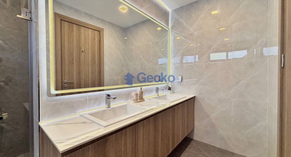 For sale 4 bedrooms house in Jomtien, Pattaya