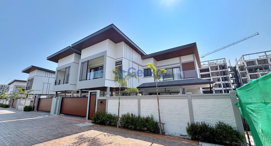 For sale 4 bedrooms house in Jomtien, Pattaya