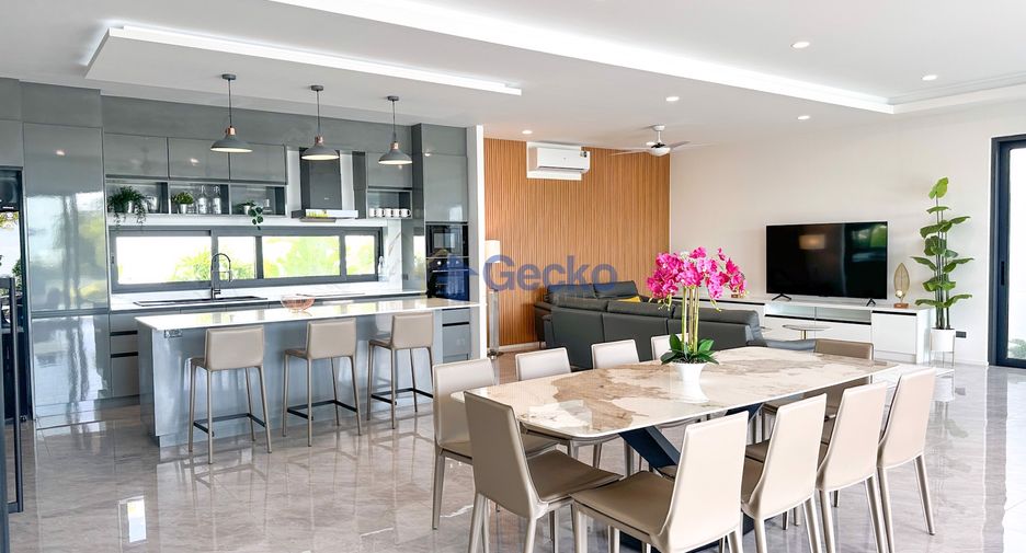 For sale 3 bedrooms house in East Pattaya, Pattaya