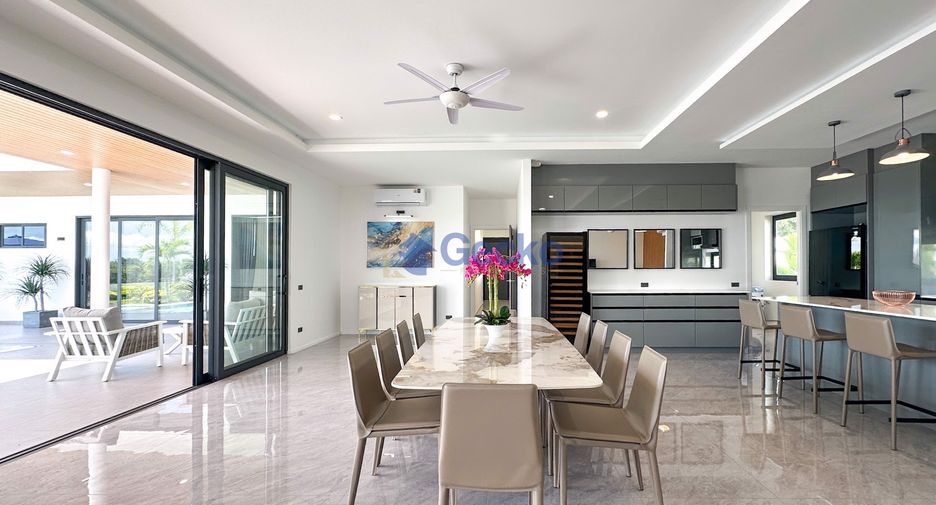 For sale 3 bedrooms house in East Pattaya, Pattaya