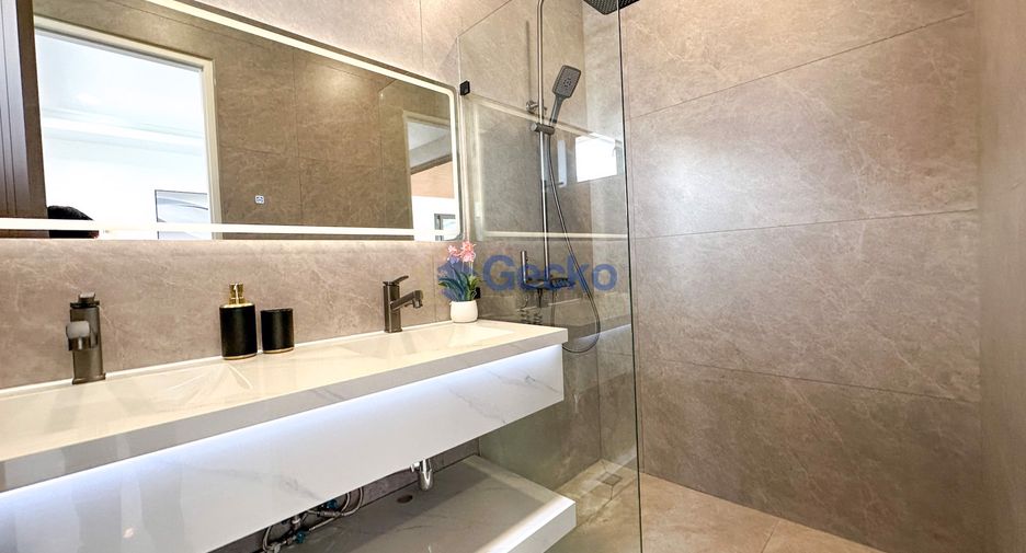 For sale 3 bedrooms house in East Pattaya, Pattaya