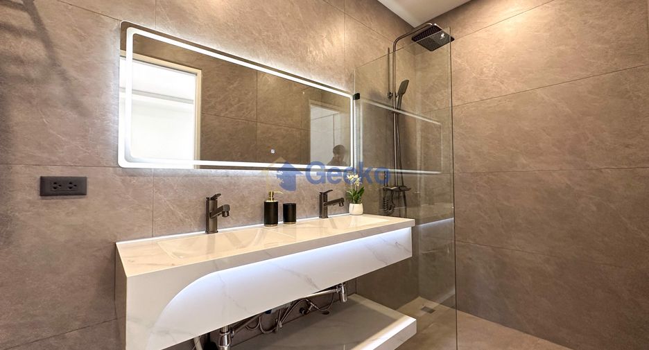 For sale 3 bedrooms house in East Pattaya, Pattaya