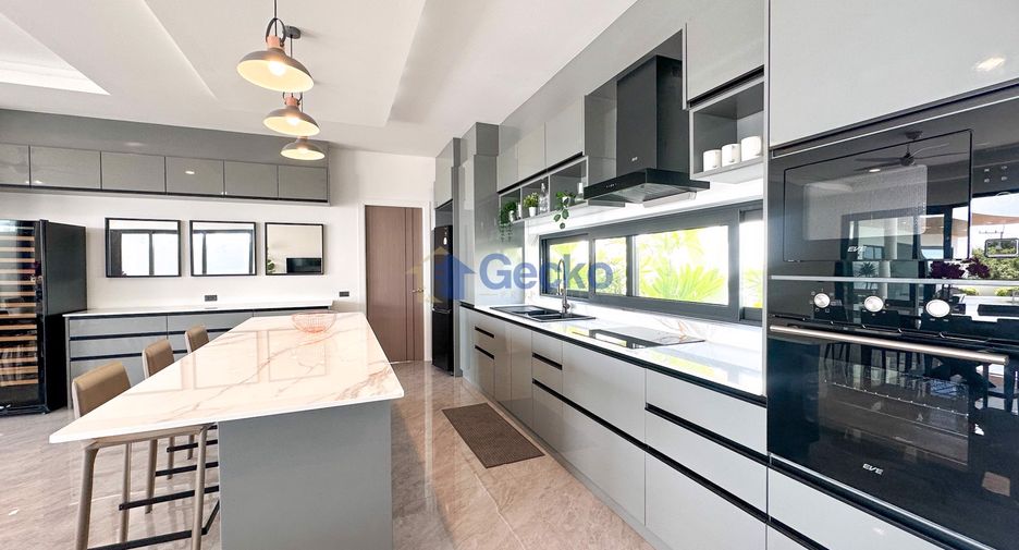 For sale 3 bedrooms house in East Pattaya, Pattaya