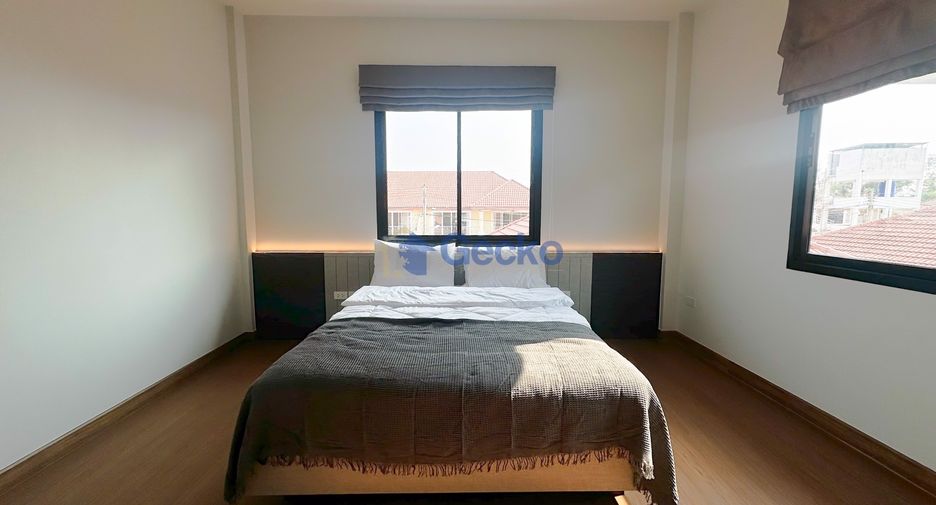 For sale 3 bedrooms house in East Pattaya, Pattaya