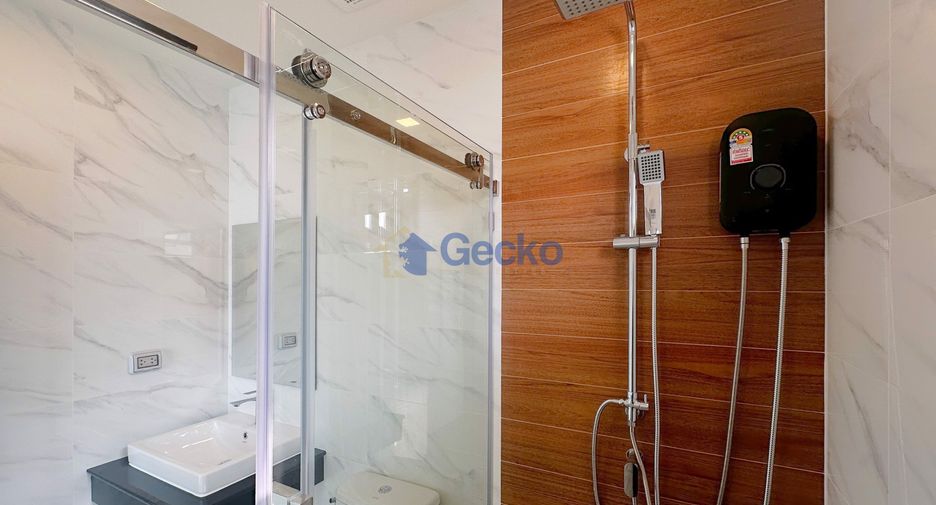 For sale 3 bedrooms house in East Pattaya, Pattaya