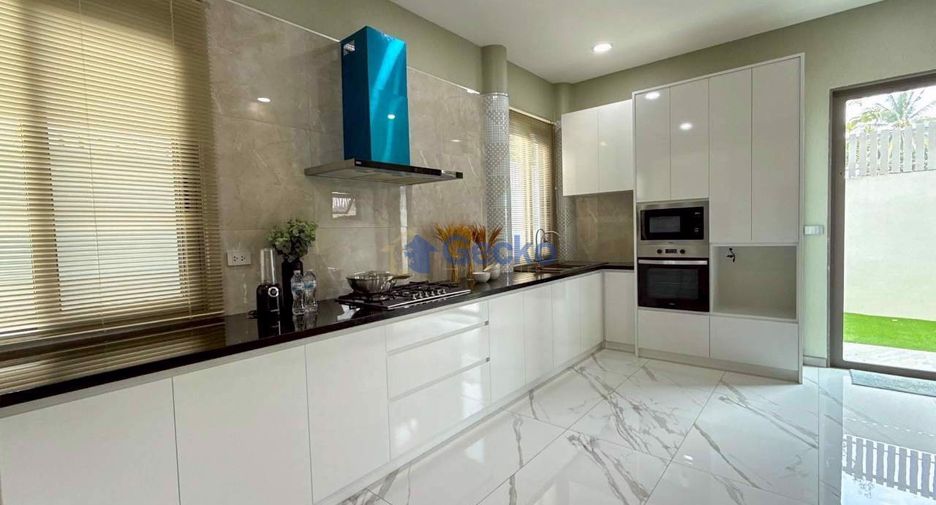 Haus zum Kauf mit 5 Zimmer in East Pattaya, Pattaya