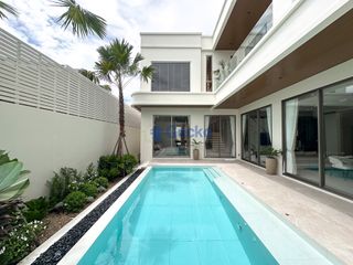 Haus zum Kauf mit 4 Zimmer in Bang Lamung, Chonburi