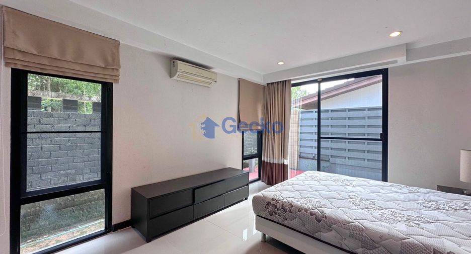 For rent 3 bedrooms house in East Pattaya, Pattaya
